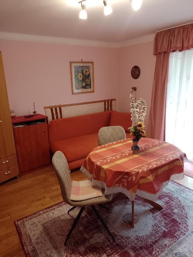Gyoengyvirag Ueduelo - Mario Apartman Harkany Exterior photo